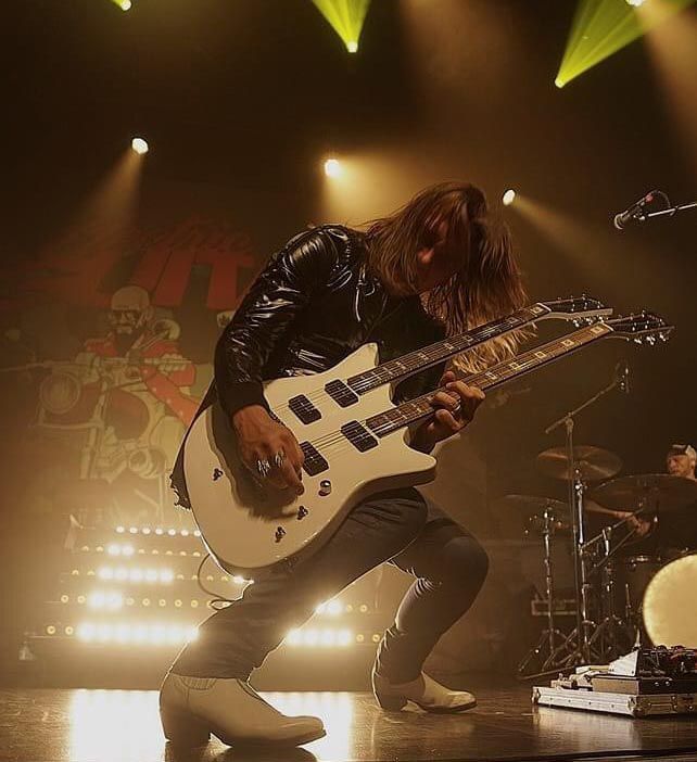 Santana Double Trouble Electric Guitars-signatur