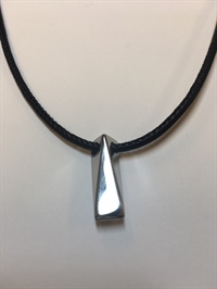 Halskæde med Stål prisme